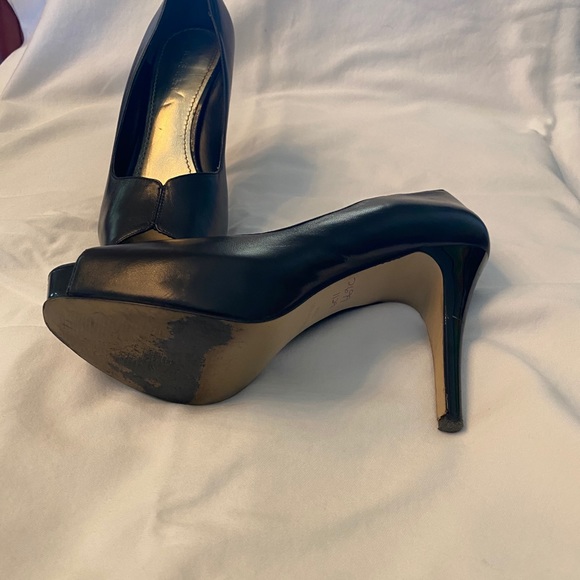 Nine West Black Platform Heel - Picture 3 of 4